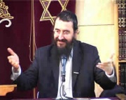 Rav Benchetrit, donne des cours à la Rachi Shoul